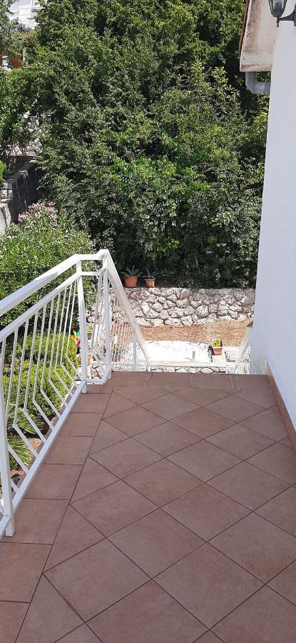 Apartment Rb Omišalj Exterior foto